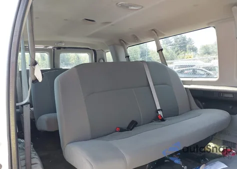 2008 Ford E-350 Super Duty Xl/Xlt z USA, uszkodzony, nr VIN 1FBSS31L98DB37685